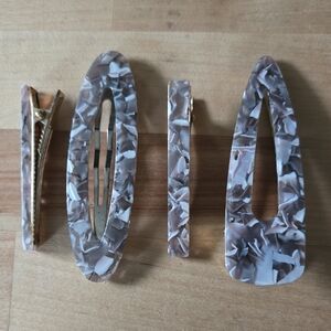Chic Marble Pattern Hair Clips Set